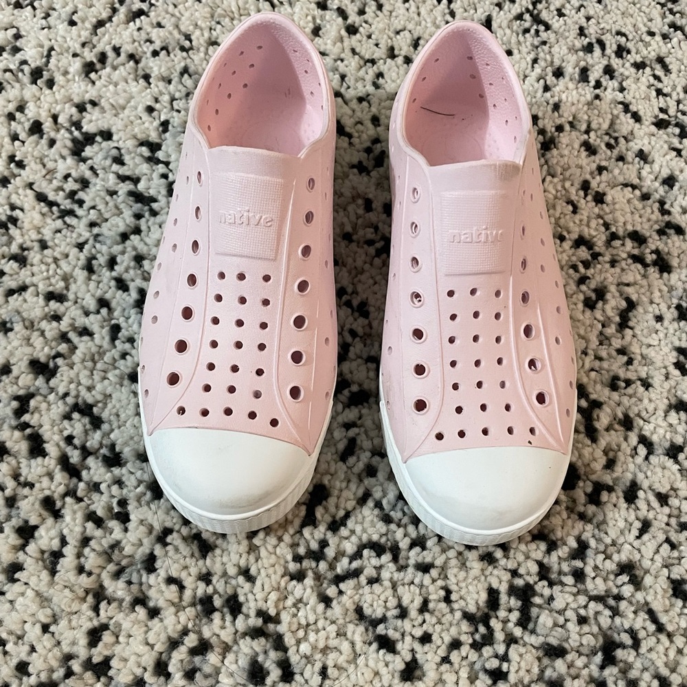 Native Kids Sneakers - Light Pink and White